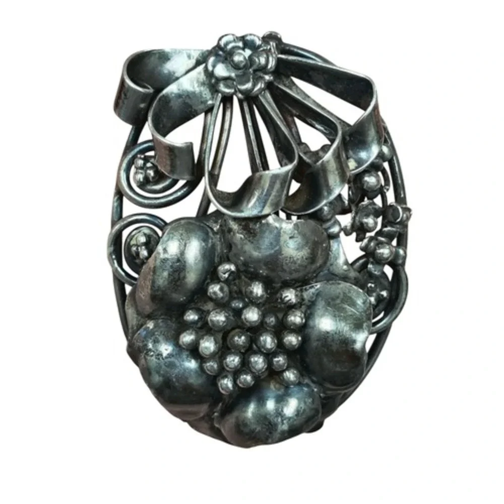 1940's S Design Hobe Sterling Silver Floral Swirl Stem Bouquet Oval Pin Brooch